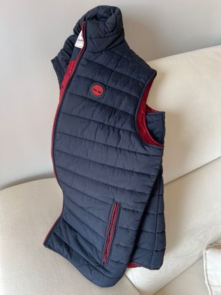 Chaleco Timberland Azul y Rojo