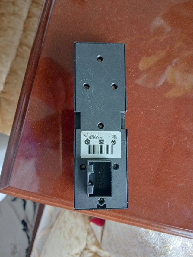 Mando elevalunas Golf 4