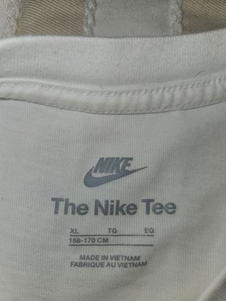 Camiseta Nike talla 13 a 15 años