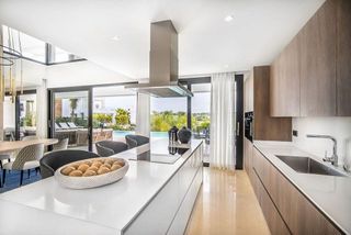 Chalet en alquiler en Los Naranjos - Las Brisas en Marbella