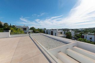 Chalet en alquiler en Los Naranjos - Las Brisas en Marbella