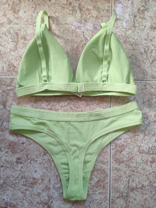 Conjunto lencería verde