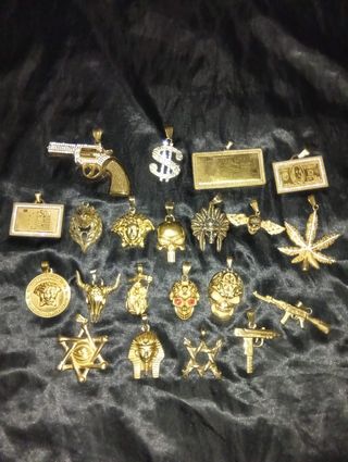 Colgante de oro y plata 10€ cada uno