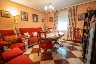 Casa adosada en venta en Linares