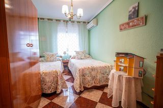 Casa adosada en venta en Linares