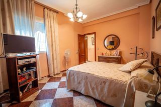 Casa adosada en venta en Linares