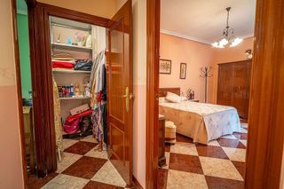 Casa adosada en venta en Linares