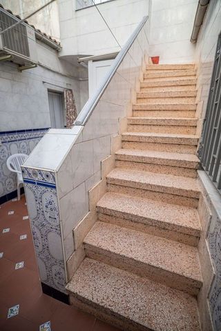 Casa adosada en venta en Linares