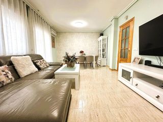 Casa adosada en venta en Loeches