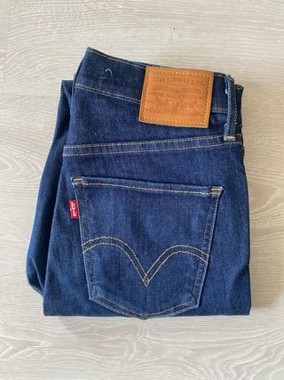 Pantalones vaqueros levis