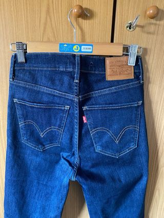 Pantalones vaqueros levis