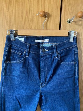 Pantalones vaqueros levis