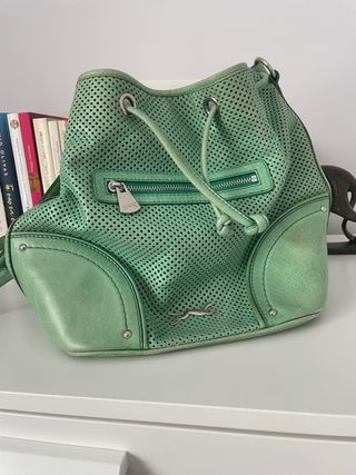 Bolso Bimba y Lola verde perforado