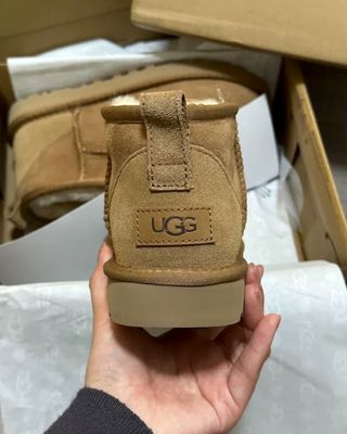 Botas UGG Beige/Marrón Talla [Talla]