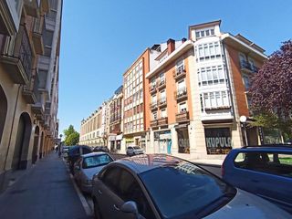 Local comercial en venta en Lovaina - Aranzabal en Vitoria-Gasteiz