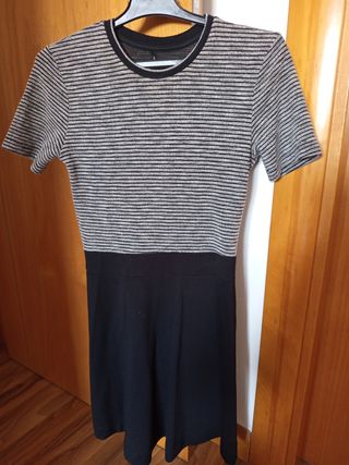 Vestido corto rayas plateadas y negro