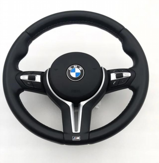 volante BMW en perfecto estado