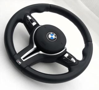volante BMW en perfecto estado