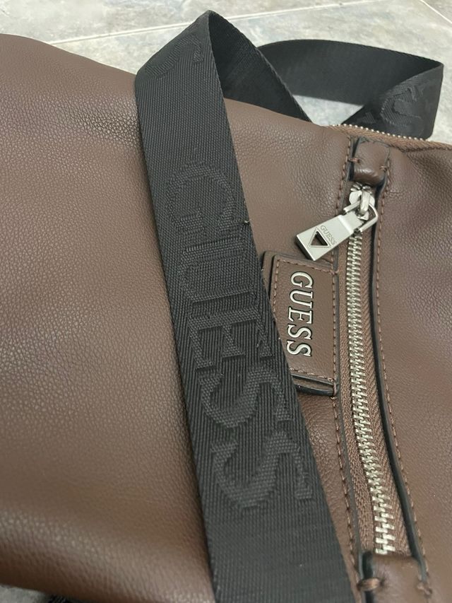 Bandolera Guess Marrón