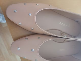 Parisinas rosa palo con tachuelas