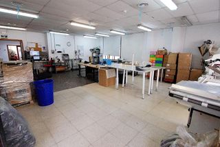 Nave industrial en alquiler en Centre en Prat de Llobregat, El