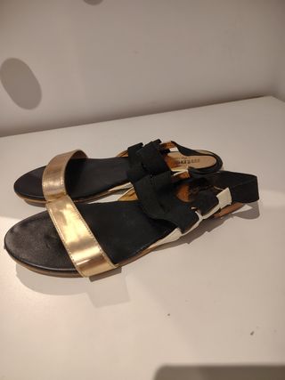 Sandalias Xti Mujer Talla 38 Negro Dorado