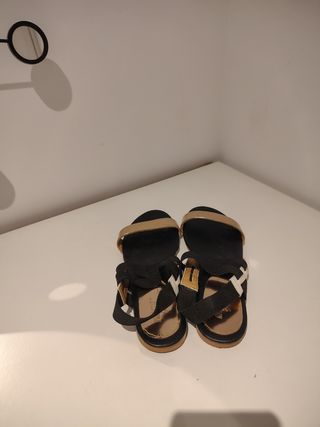 Sandalias Xti Mujer Talla 38 Negro Dorado