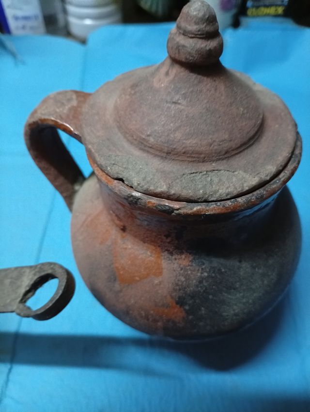 2 piccoli vasi antichi in terracotta