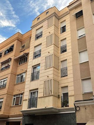Piso en alquiler en Sector V en Elche