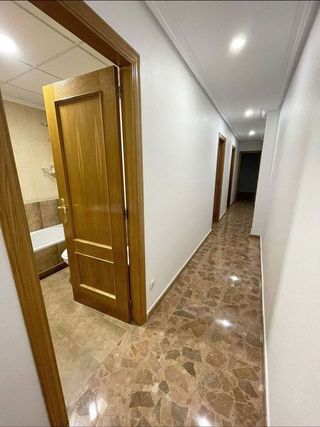 Piso en alquiler en Sector V en Elche