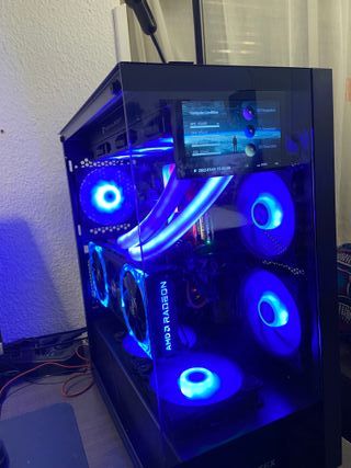 PC i7 8Gb GRAFICA VEGA56 32Gb RAM GAMING