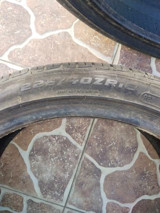 Llantas Ford 18