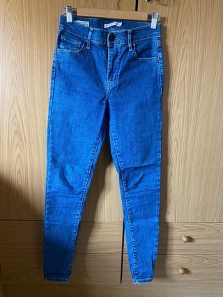 Pantalones vaqueros levis