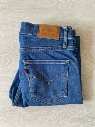 Pantalones vaqueros levis