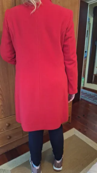 Abrigo Rojo Elegante