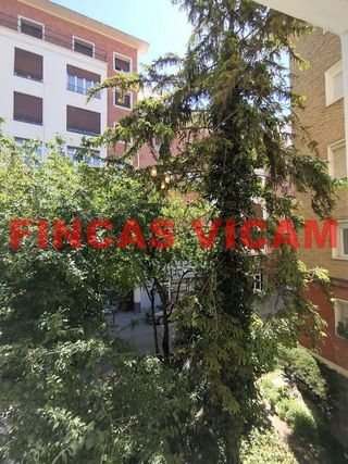 Piso en venta en San José en Huesca