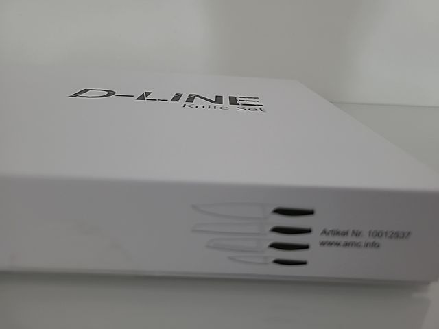 Set Coltelli AMC D-LINE con base e affilalama