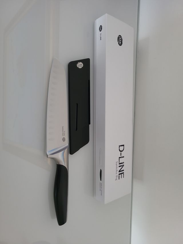 Set Coltelli AMC D-LINE con base e affilalama