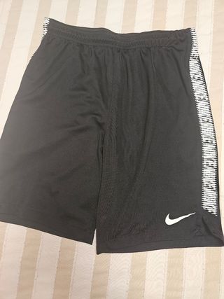 Pantalón corto deportivo Nike negro