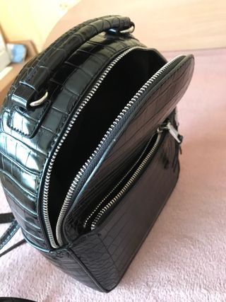 Bolso Mochila Negro Efecto Cocodrilo