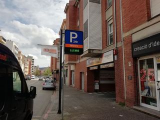 Garaje en alquiler en Eixample Nord – La Devesa en Girona