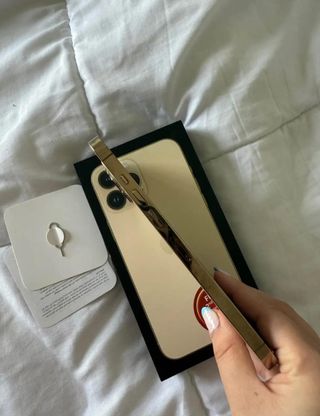 iPhone 13 Pro Max Dorado