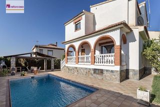 Chalet en venta en Gójar