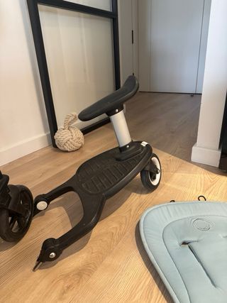 Carrito Bugaboo Bee 5 con capazo y accesorios