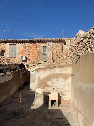 Casa adosada en venta en Tobarra