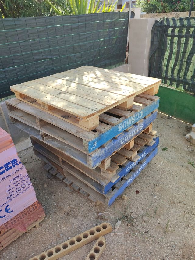 Palet Europeo 100 x 120 Sólo los vendo. En persona