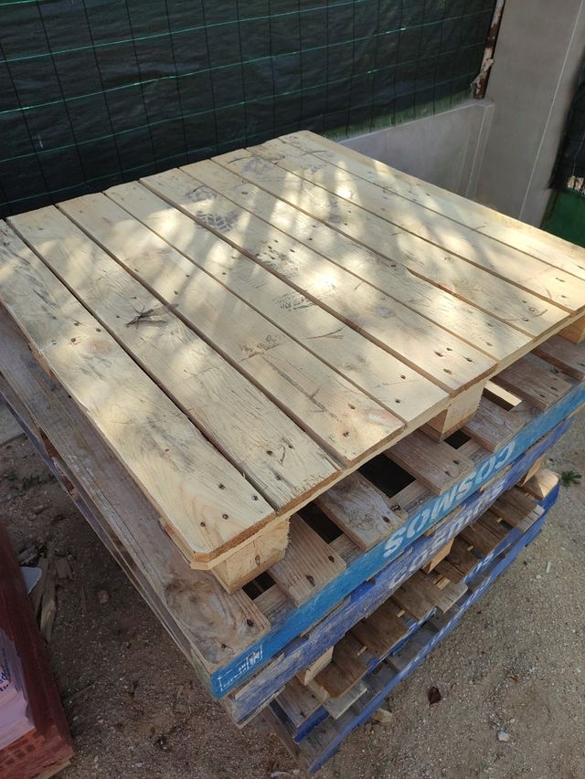 Palet Europeo 100 x 120 Sólo los vendo. En persona