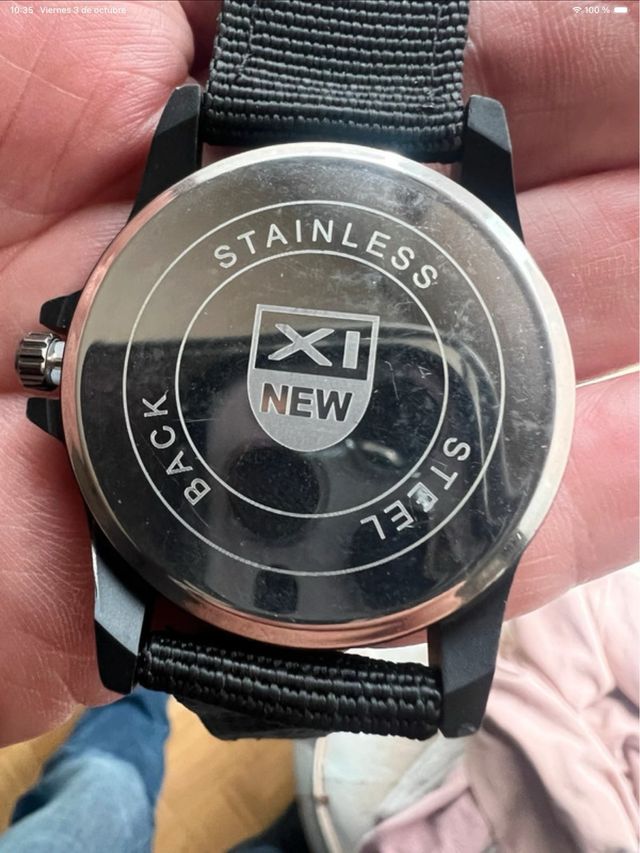 Reloj XI Cuarzo estilo militar.