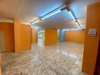 Local comercial en venta en Universidad en Ciudad Real