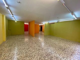 Local comercial en venta en Universidad en Ciudad Real